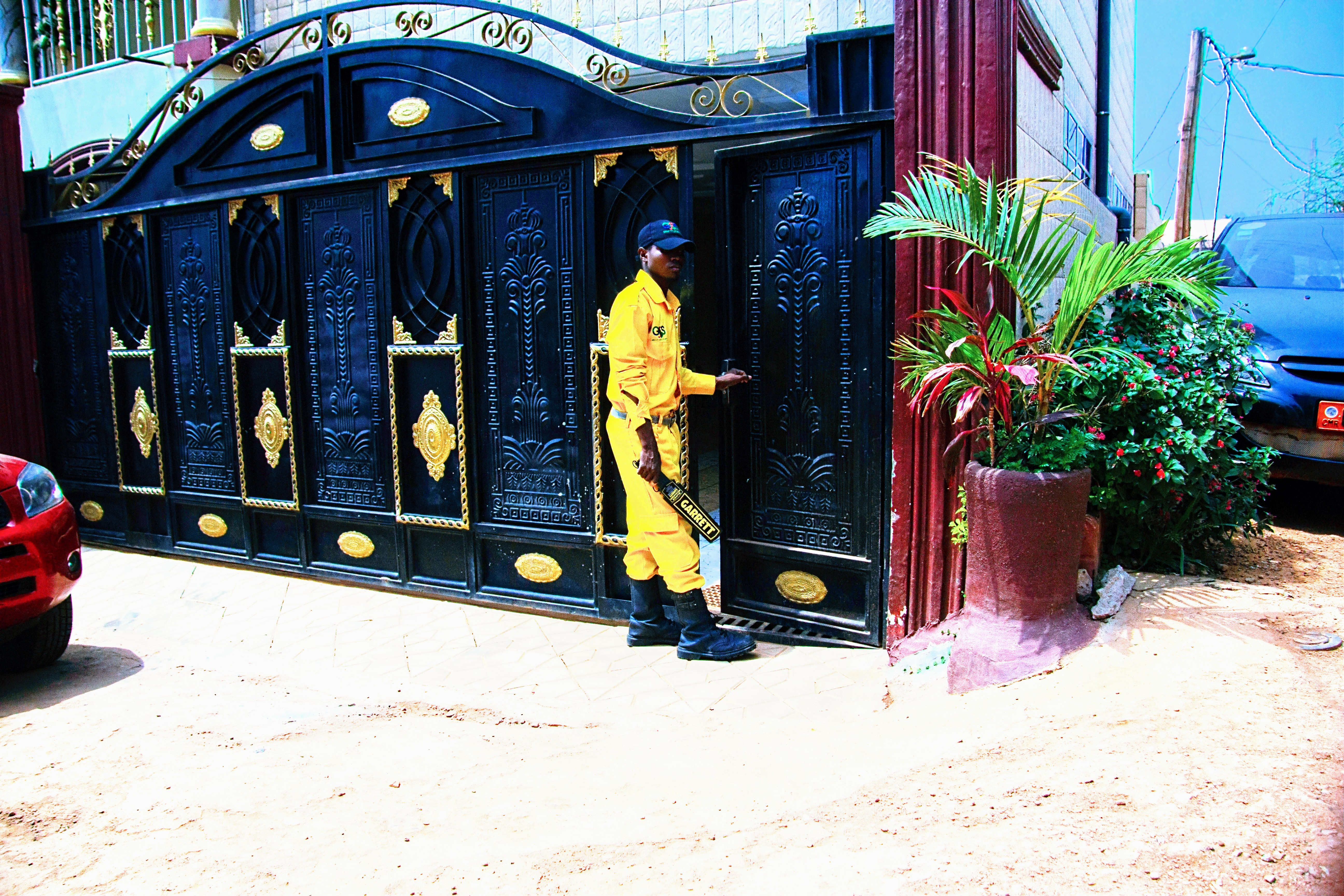 VIP Guesthouse/Hotel Yaounde Staff